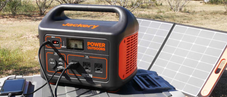 How long does a jackery power station last?